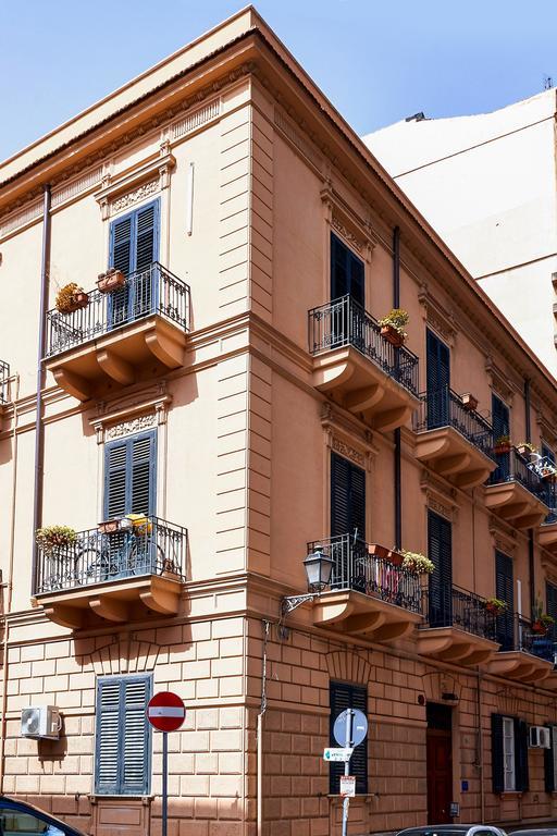 Palermo Al Centro - Appartamento Fiume Exterior photo